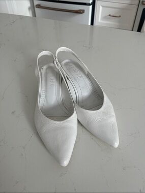 APROPO White Pointed Slingback Heels
